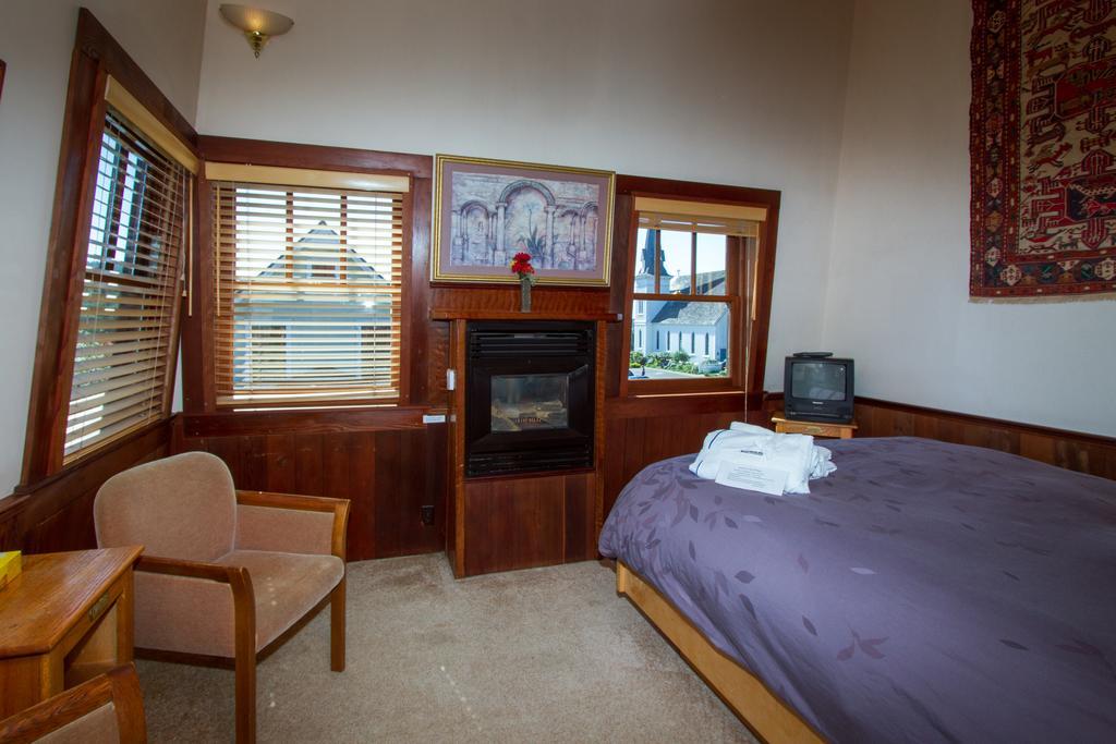 Sweetwater Inn And Spa Mendocino Room photo
